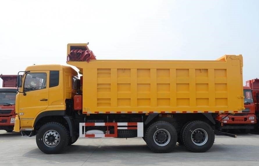 Autocarro con cassone ribaltabile utilizzato marca di DONGFENG 85 km/ora di velocità massima con il motore B210 33