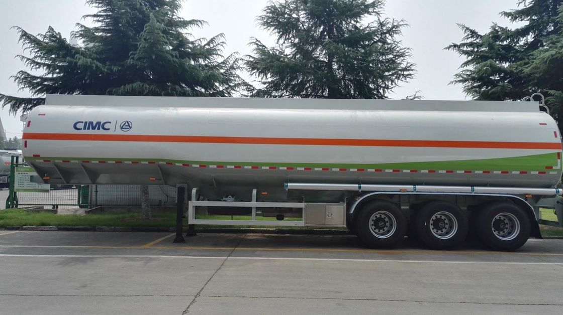 marca dei rimorchi LINGYU dell'autocisterna usata 45000L dell'acciaio inossidabile per il trasporto dell'olio