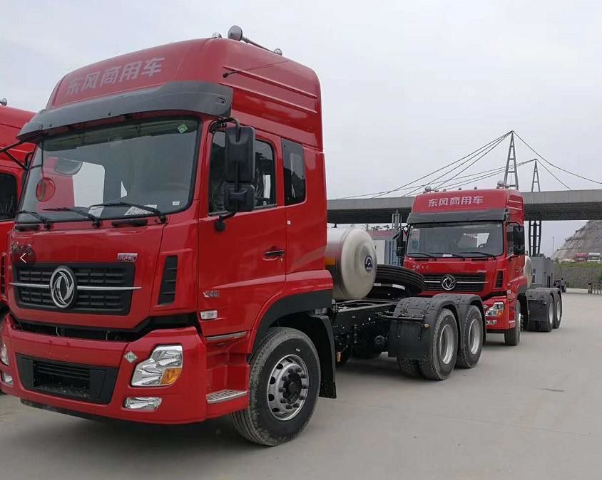 Dongfeng ha utilizzato i rimorchi del camion, il modo usato dell'azionamento 6×4 delle unità 7560×2500×3030mm del trattore