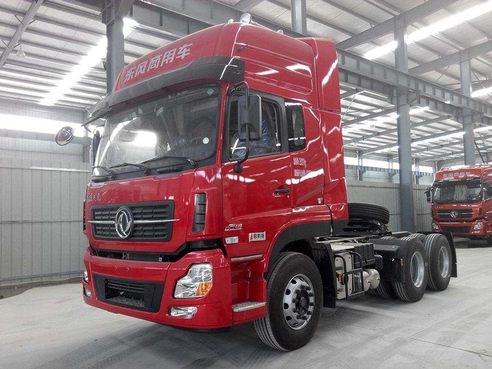 Dongfeng ha utilizzato i rimorchi del camion, il modo usato dell'azionamento 6×4 delle unità 7560×2500×3030mm del trattore