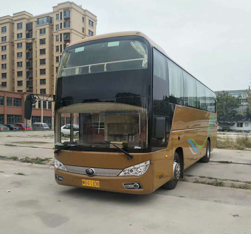 54 Seat hanno utilizzato il bus di rv 2014 anni resi a 199 chilowatt di potere valutato uno strato e un mezzo piatto d'acciaio