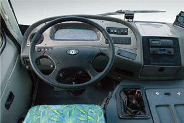 La marca di ZHONGTONG ha utilizzato il bus della vettura potenza massima di motore di Yuchai di 2011 sedile di anno 24 80kw