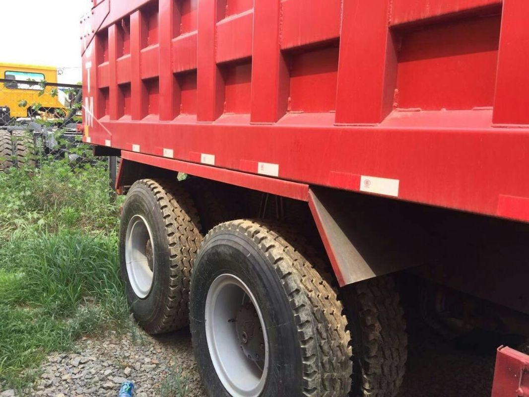 Autocarro con cassone ribaltabile utilizzato di capacità di carico utile da 30 tonnellate, autocarri a cassone utilizzati marca di HOWO
