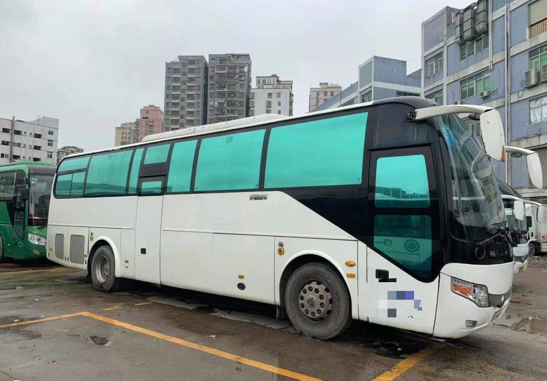 2013 anni Yutong usato diesel trasportano 58 il colore di bianco di Zk 6110 dei sedili