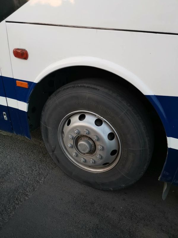 I bus/2011 anno di Yutong utilizzati guida a sinistra hanno utilizzato il bus della vettura per la società del trasporto