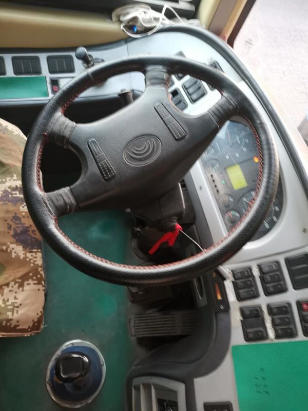 I bus/2011 anno di Yutong utilizzati guida a sinistra hanno utilizzato il bus della vettura per la società del trasporto