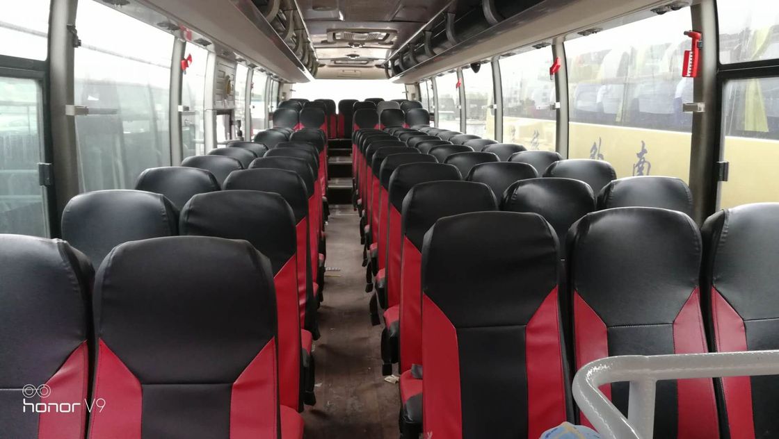 Yutong rosso ha usato le porte diesel del A/C due di sostegno del bus ZK6121HQ3Z 68 Seat RHD del sottobicchiere