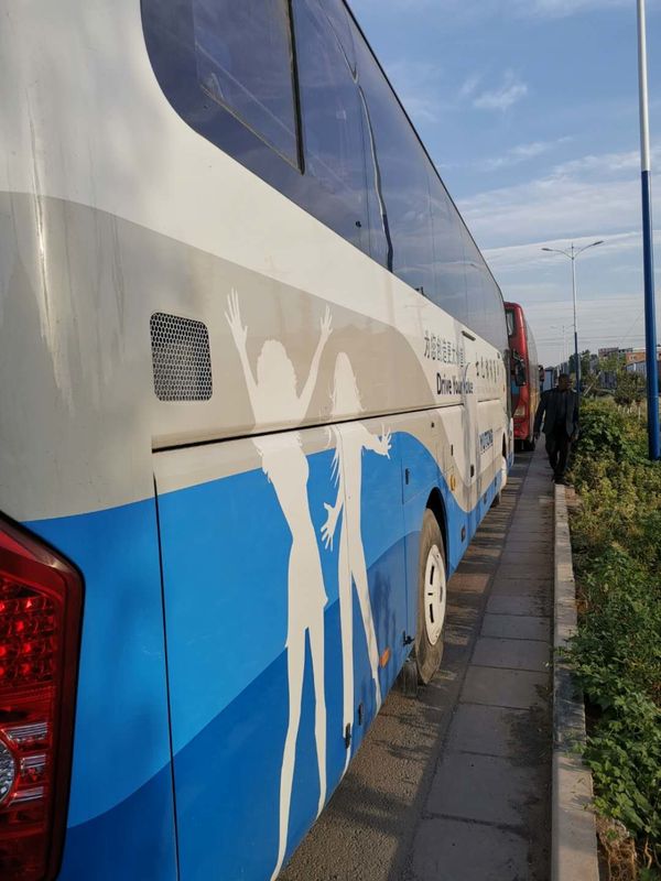 Guida a sinistra usata Yutong del motore diesel del bus del sottobicchiere dei sedili 6122HQ9A 51 con il A/C