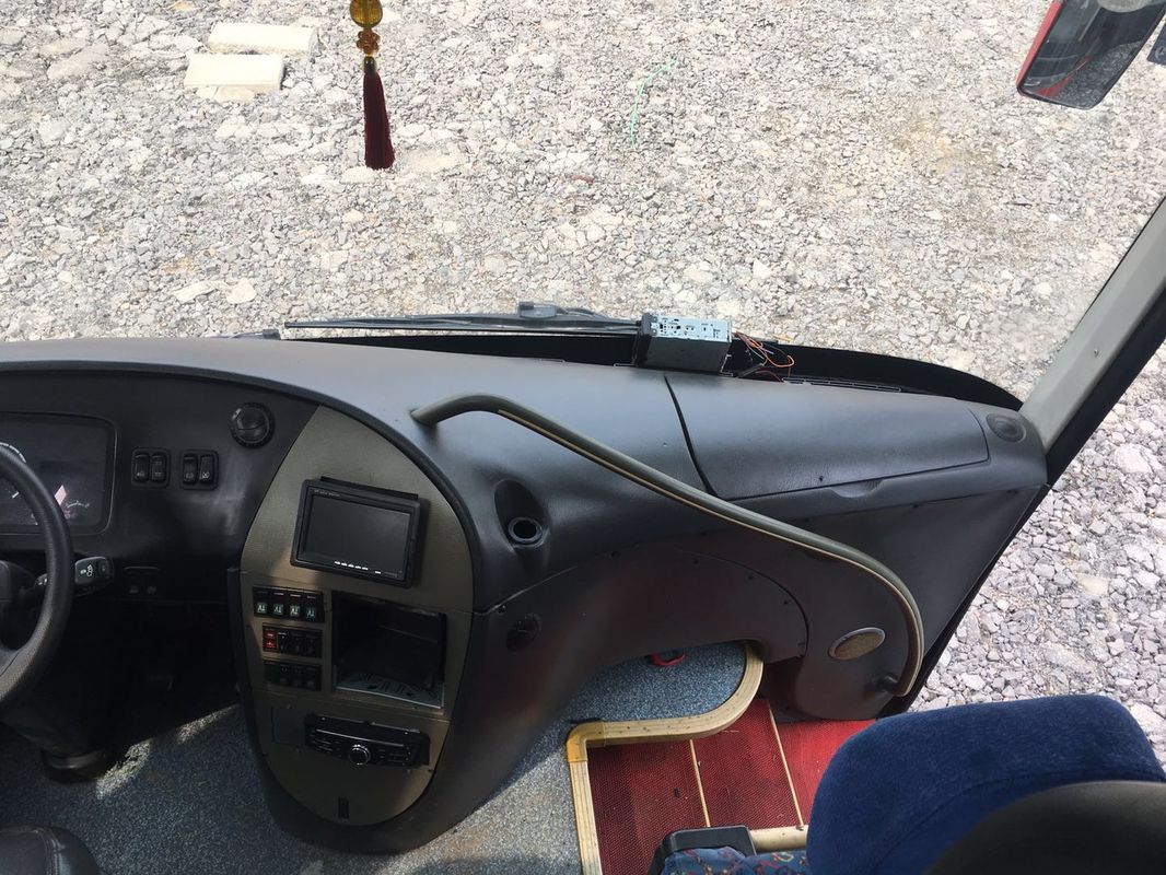 55 mano sinistra diesel del bus KLQ6147 del passeggero usata viaggio più su rosso di Seat che dirige 2013 anni