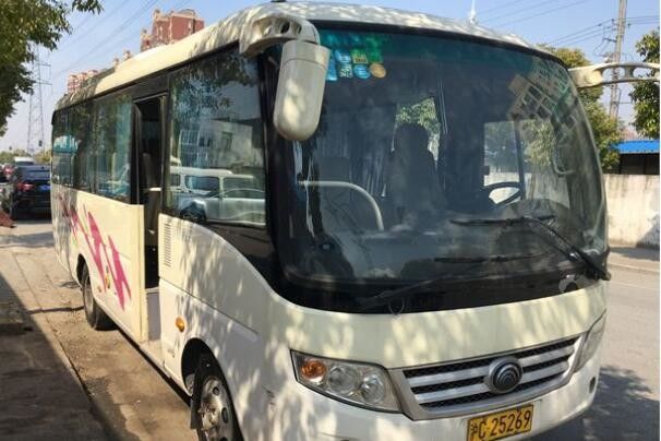 Bus di Yutong del motore diesel dell'euro III il mini i sedili da 2011 anno 23 ha utilizzato il cambio automatico