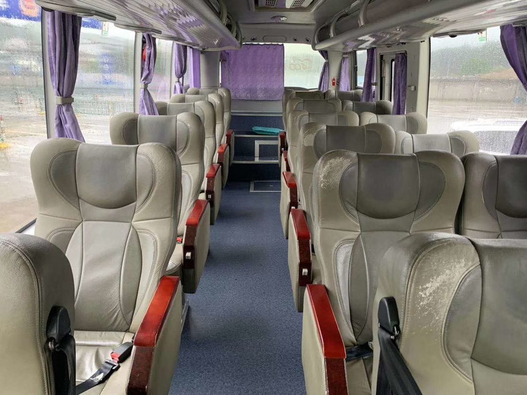 Bus della città di Yutong di serie ZK6858, mano sinistra diesel del bus di Seater di bianco 19 che dirige 2015 anni