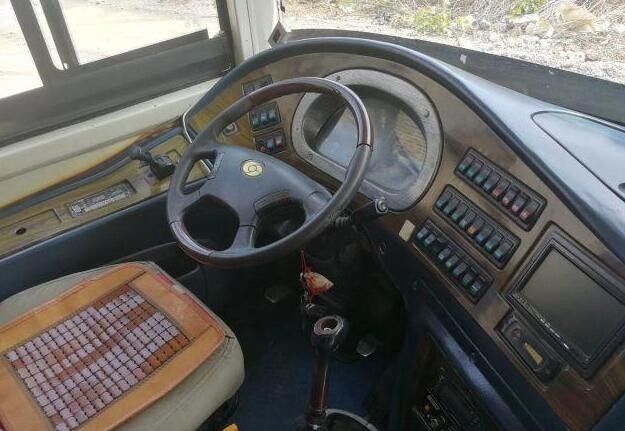 6120 Deisel di modello 61 sedile hanno utilizzato il bus del passeggero marca di Youngman di 2011 anno