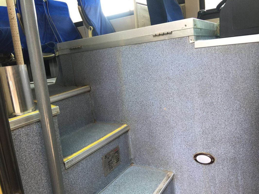I sedili del bus ZK6112D 52 di Yutong usati motore anteriore diesel ingialliscono il modello della guida a sinistra