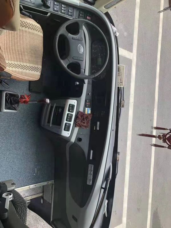 Il diesel usato di viaggio di Seat dei bus 55 di Yutong 2013 anni LHD determina 12000 il × 3890mm del × 2550