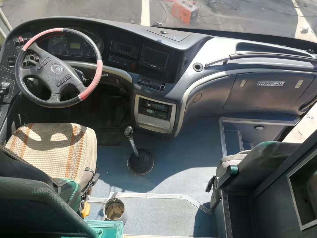 La direzione della mano sinistra ha utilizzato il bus di 55 Seater 2011 porpora di anno 6120HY19 con i sedili di cuoio