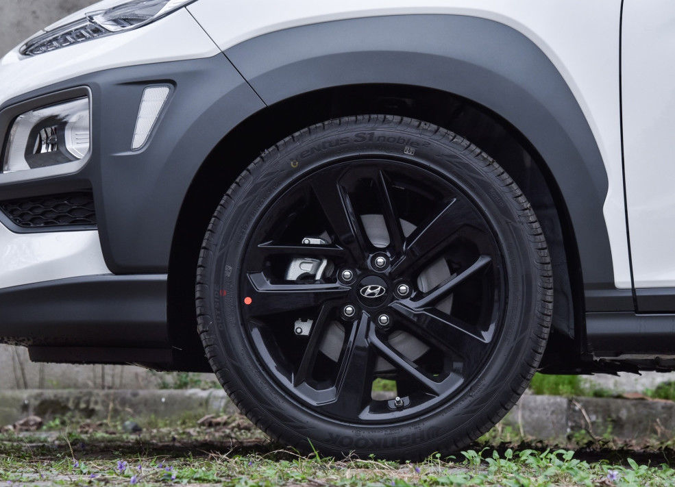 Hyundai ha usato larghezza del bus dell'automobile 1800mm di SUV dei mini del bus 1.6T 177hp F7 sedili del cambio 5 la mini
