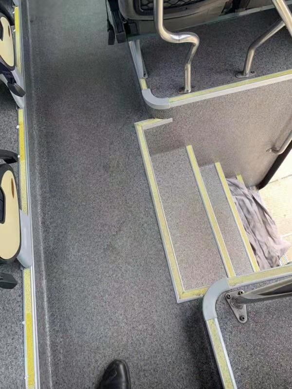 I sedili Yutong usato lusso da 2014 anni 53 trasporta il bus di giro della seconda mano del modello ZK6122