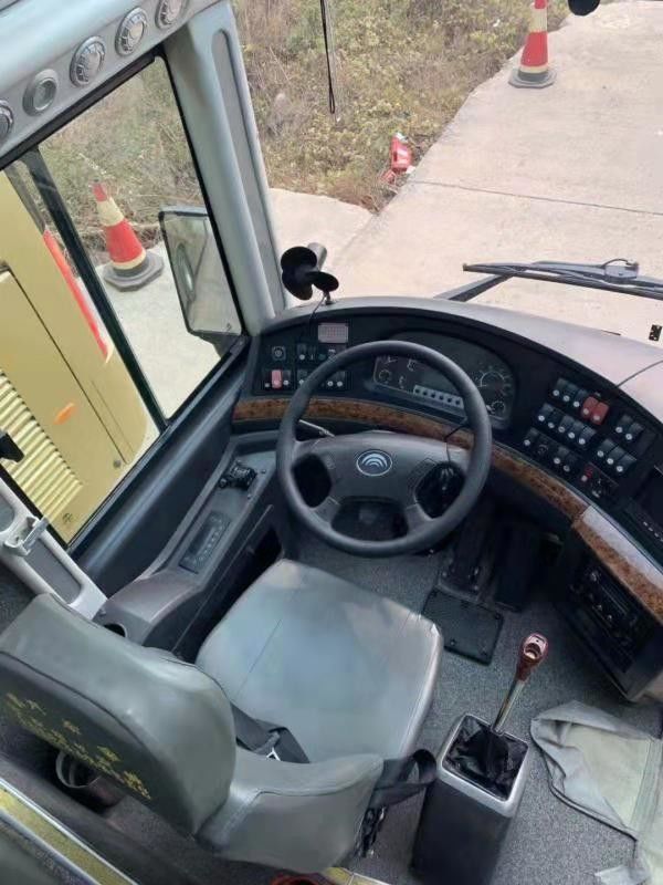 I sedili Yutong usato lusso da 2014 anni 53 trasporta il bus di giro della seconda mano del modello ZK6122