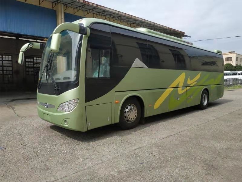 Il bus del motore diesel di 63 sedili torna indietro Axle Left Hand Drive 110km/H Max Speed