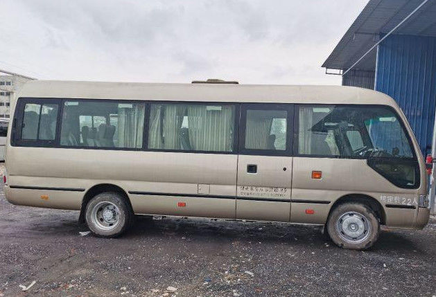 Il bus commerciale utilizzato con il bus di lusso 22 del sottobicchiere mette la base a sedere di ruota di altezza 4085mm di 2640mm
