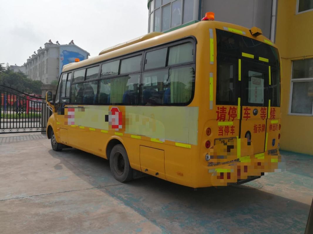 il motore diesel 95kw 2017 scuola del bus di Yutong usata di anno 36 sedili ha usato la norma dell'euro III del bus