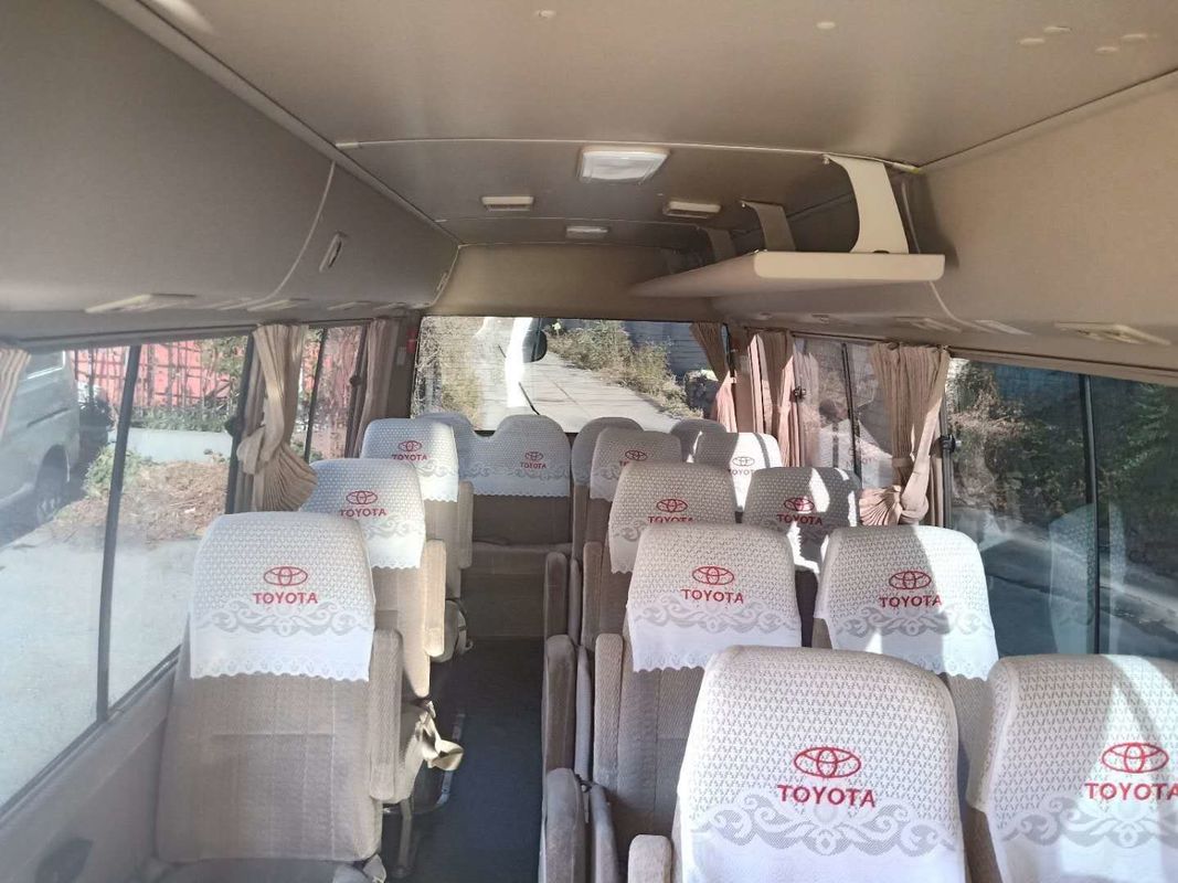 Marca di MIni Bus Toyota del bus del sottobicchiere usata benzina di 2013 di anno sedili di Toyota 30