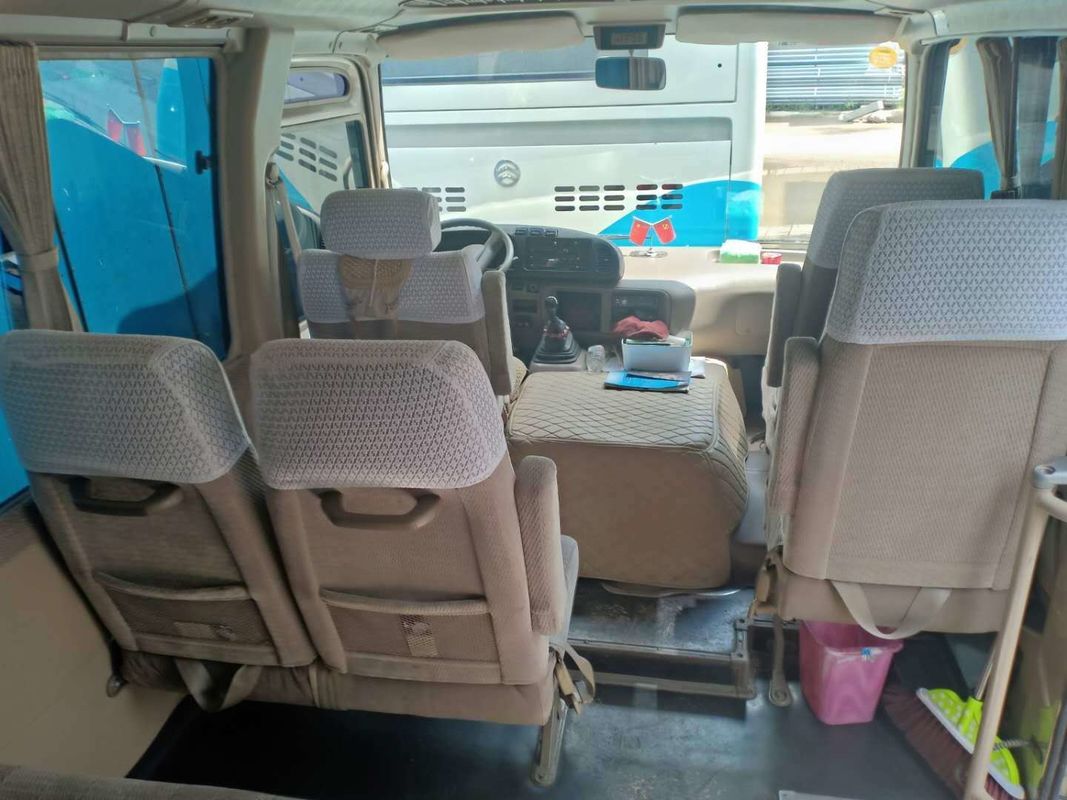 Marca di MIni Bus Toyota del bus del sottobicchiere usata benzina di 2013 di anno sedili di Toyota 30