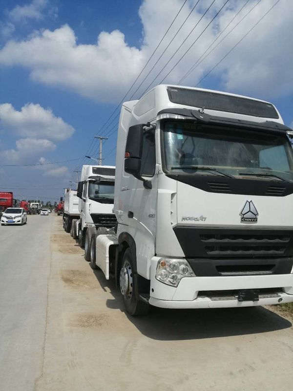 Testa 6x4 del camion del trattore della Cina Sinotruk Howo A7 con differenti colori