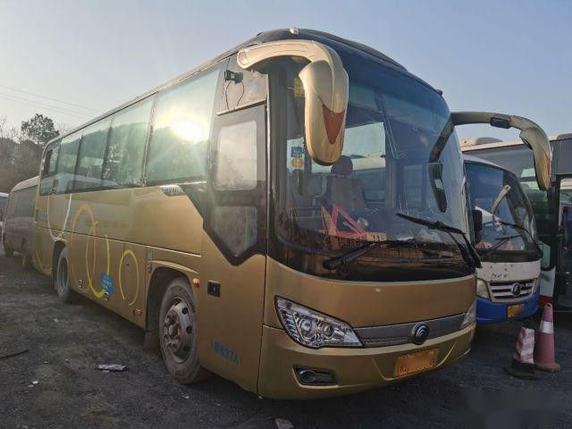 i sedili Yutong ZK6878 di lunghezza 37 di 8.7m hanno usato porta LHD del bus del passeggero la singola
