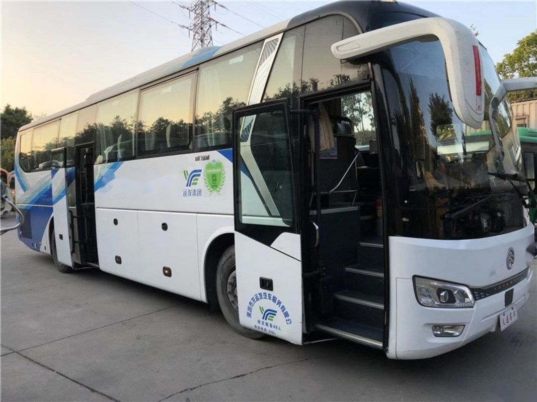 Il motore VIP di Yuchai mette il passeggero a sedere che usato del telaio di Double Doors Airbag della vettura il bus ha usato i sedili dorati di Dragon Bus XML6112 48
