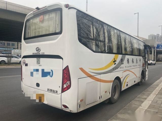 Gli più alti sedili che usati del modello KLQ6882 39 del bus il telaio d'acciaio ha usato porte del motore 162kw della parte posteriore di Yuchai del bus del passeggero le singole hanno lasciato il manzo