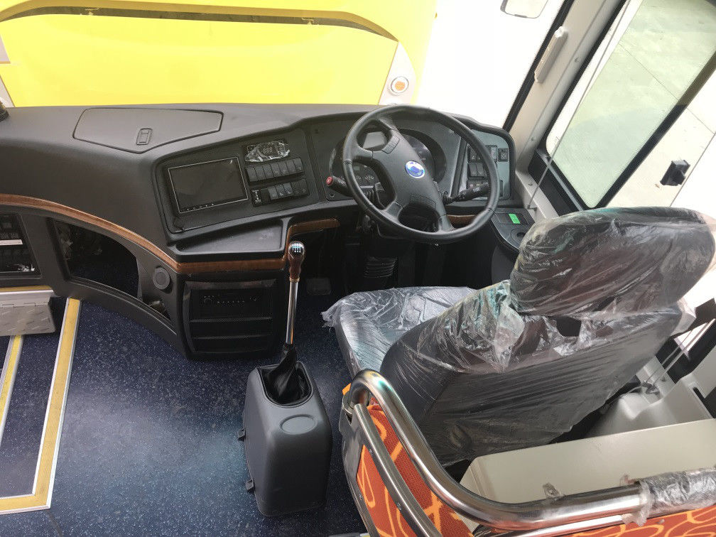 Nuovo bus di Coatch della nuova di Shenlong della vettura di Bus SLK6122D 47 guida a destra dei sedili con il motore diesel