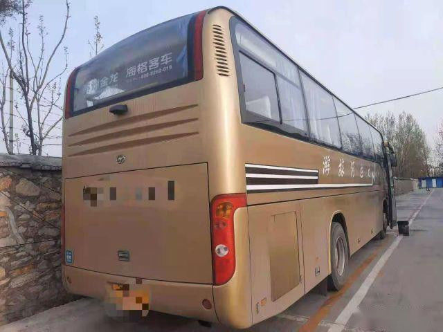 La vettura utilizzata più alta marca Bus KLQ6109 46 mette la porta a sedere sinistra di Singel della direzione di chilometro basso