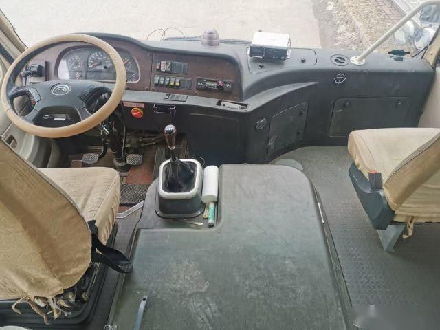 Yutong usato trasporta Zk6609d1 19 mette il motore a sedere 85Kw di Yuchai ha usato il chilometro di Mini Bus Single Door Low