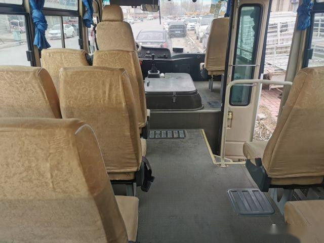 Yutong usato trasporta Zk6609d1 19 mette il motore a sedere 85Kw di Yuchai ha usato il chilometro di Mini Bus Single Door Low