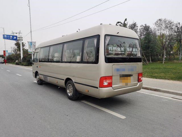 2015 bus del sottobicchiere utilizzato di anno 10 sedili il più alto, ha usato Mini Bus Coaster Bus 86kw con i sedili di lusso per l'affare