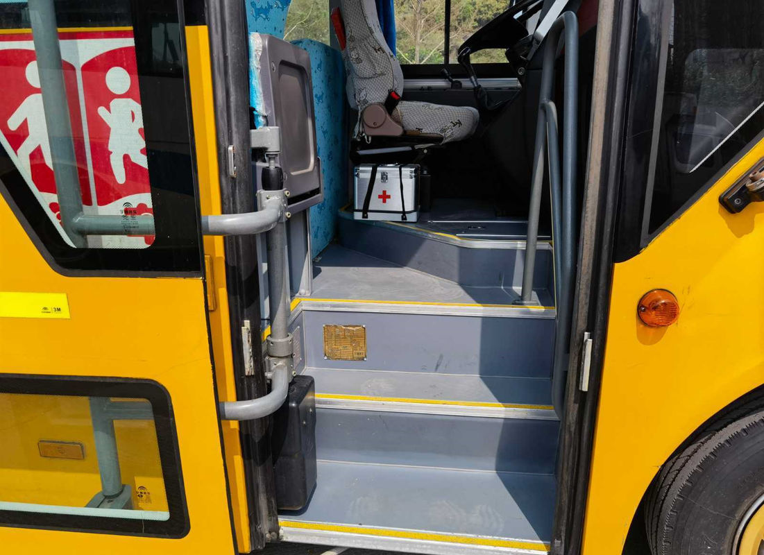 41 sedile Yutong usato 2014 anni trasporta il driver usato Steering No Accident dello scuolabus LHD del motore diesel di ZK6729D
