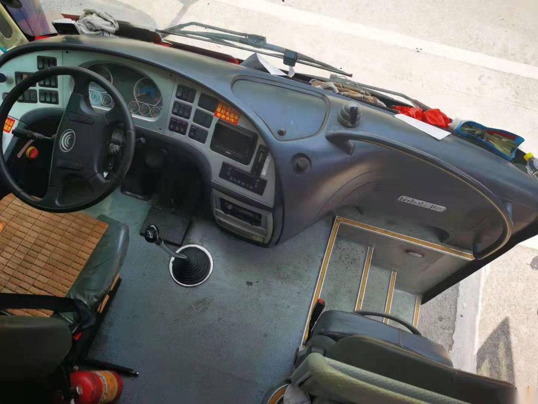 Il bus di giro utilizzato Yutong modella la direzione di sinistra dell'imballaggio di nudo dell'euro III del motore di Yuchai delle porte di doppio dei sedili ZK6110 47