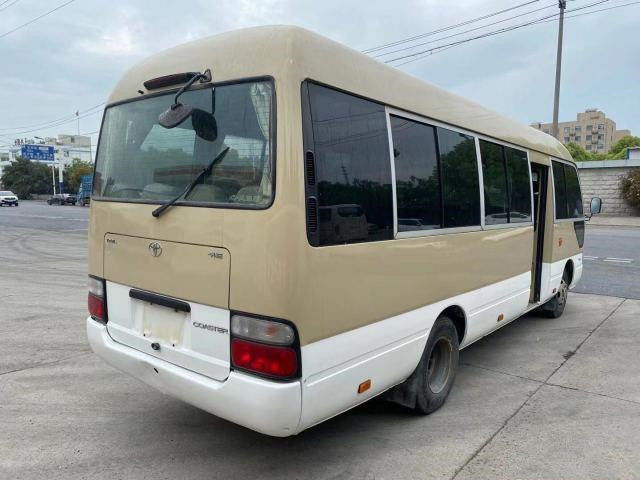 2011 il bus del sottobicchiere utilizzato di anno 18 sedile, LHD ha usato Mini Bus Toyota Coaster Bus con 2TR il motore a benzina, direzione sinistra
