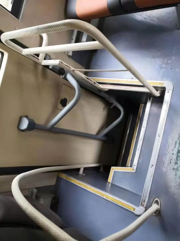 44 vettura utilizzata bus Bus di Yutong utilizzata sedili ZK6102D motori diesel della direzione LHD del motore della parte anteriore da 2014 anni