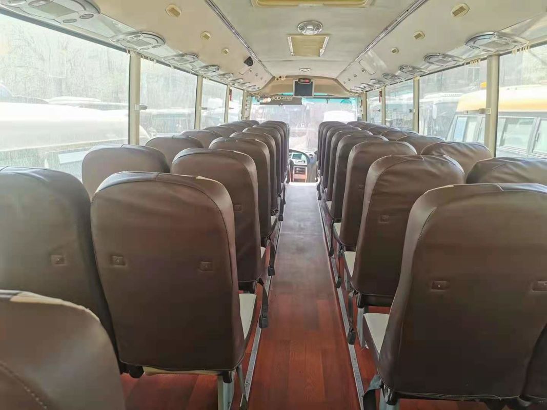 Il bus di giro utilizzato Yutong ZK6999 45 mette i telai a sedere posteriori dell'airbag del bus LHD del passeggero del motore 177kw