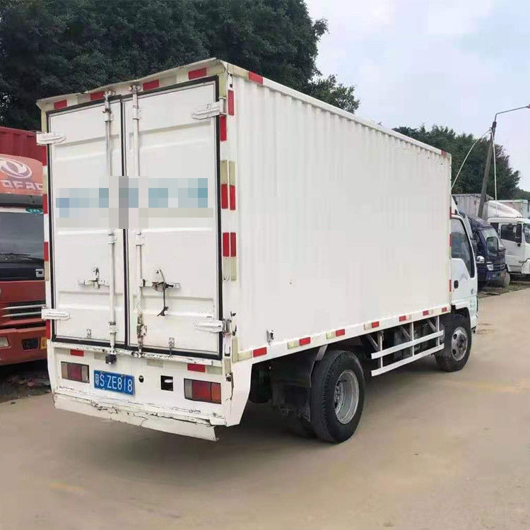 Seconda mano 4.2m Van Used Light Duty 4x2 Isuzu 10 Ton Diesel Cargo Truck