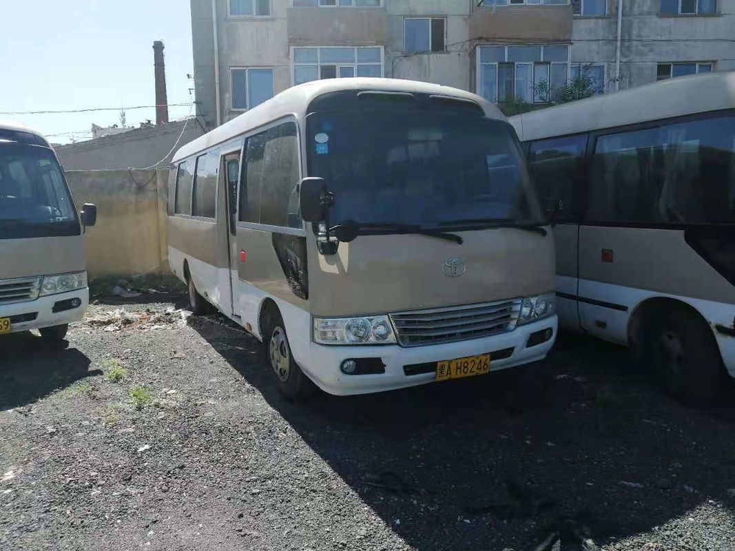 2009 il bus del sottobicchiere utilizzato di anno 18 sedili, il bus LHD del sottobicchiere di Toyota ha usato Mini Bus With Diesel Engine, direzione sinistra