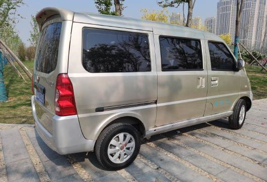 2013 modo dell'azionamento del combustibile LHD di Mini Bus Used Cars Gasoline dei sedili dell'automobile 7 di Wuling di anno