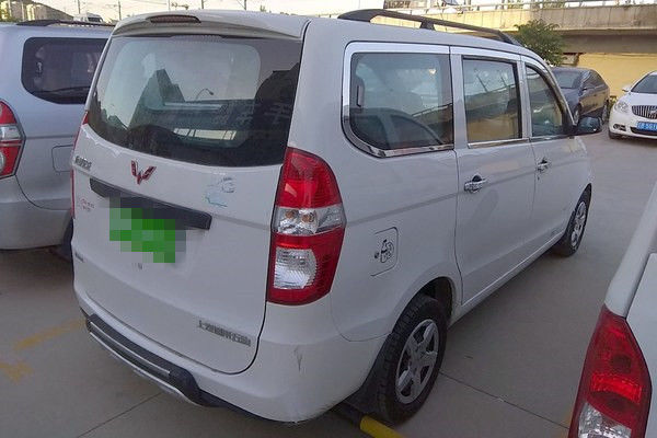 I sedili Mini Bus Used Cars Gasoline dell'auto usata 7 di Wuling di 2014 anni riforniscono l'azionamento di combustibile di LHD