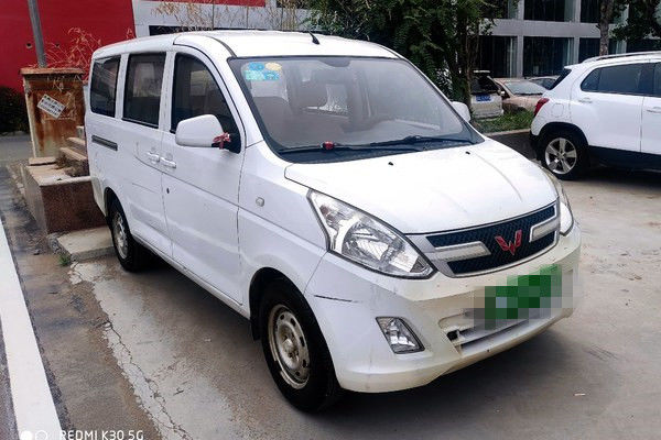 L'auto usata Mini Bus Used Cars Gasoline di Wuling di 2016 sedili di anno 7 rifornisce l'azionamento di combustibile di LHD