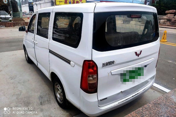 L'auto usata Mini Bus Used Cars Gasoline di Wuling di 2016 sedili di anno 7 rifornisce l'azionamento di combustibile di LHD