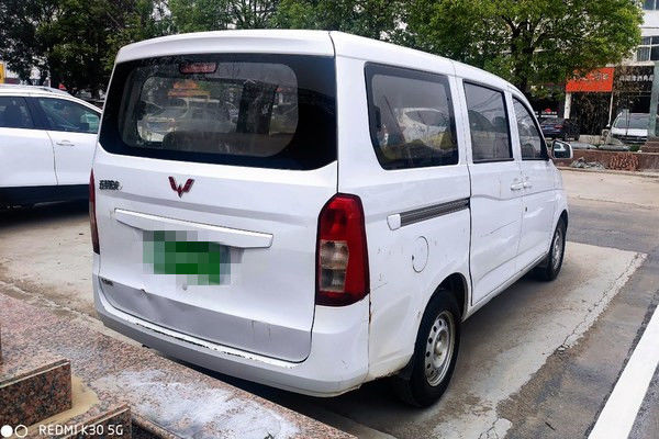 L'auto usata Mini Bus Used Cars Gasoline di Wuling di 2016 sedili di anno 7 rifornisce l'azionamento di combustibile di LHD