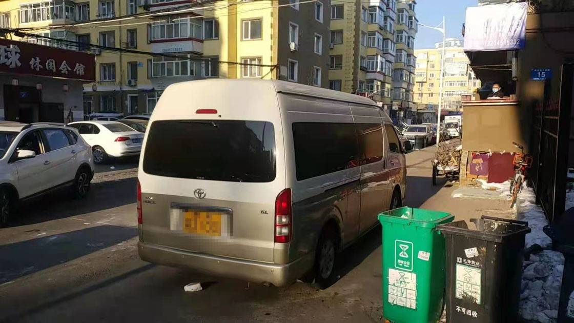 Una benzina Toyota Hiace di 2014 sedili di anno 13 ha usato la trasmissione automatica di Mini Bus With High Roof