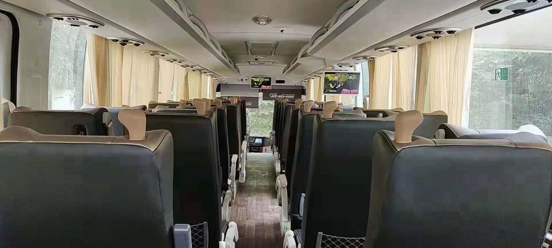 Sedili usati della vettura ZK6120 50 di Yutong un chilometro basso usato anno di 2020 del passeggero porte del bus doppie